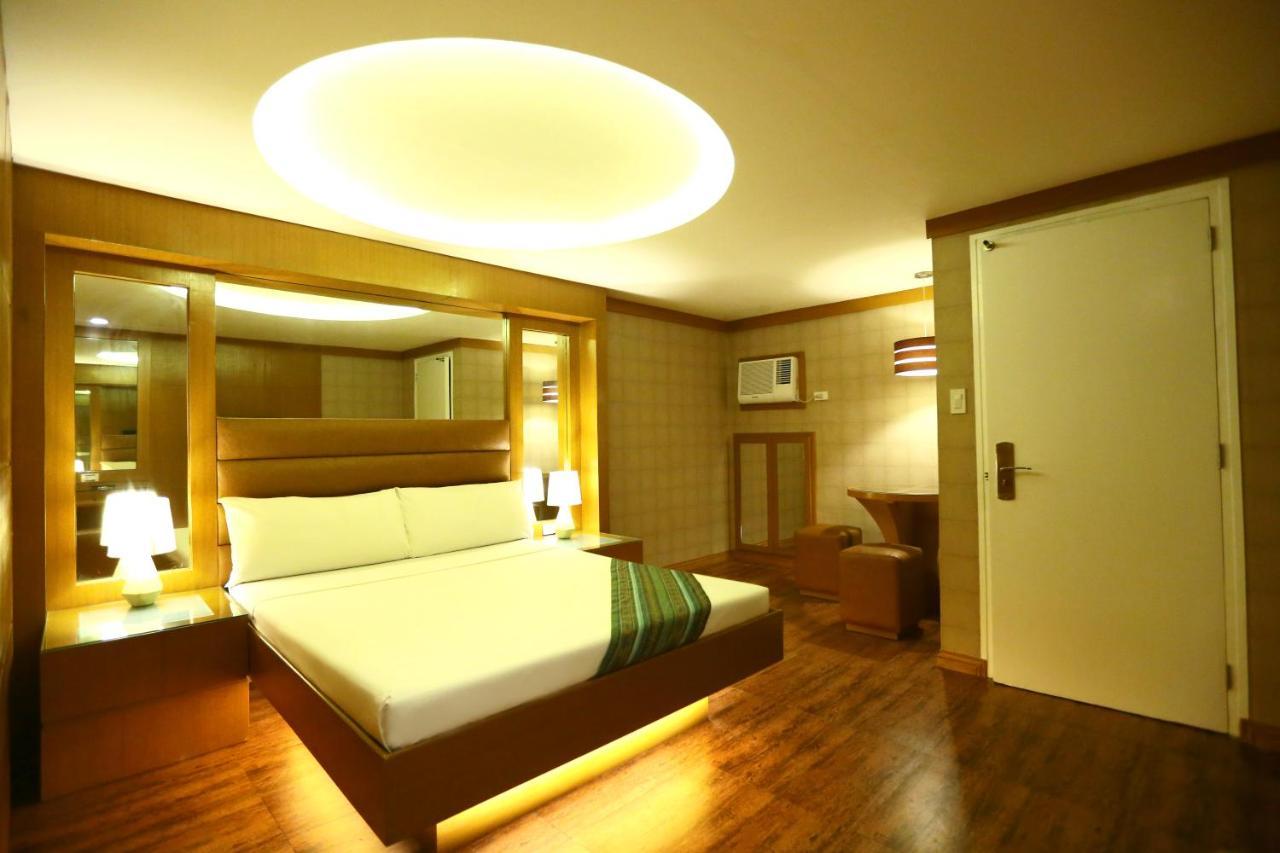 Hotel Ava Cuneta Pasay Exterior photo