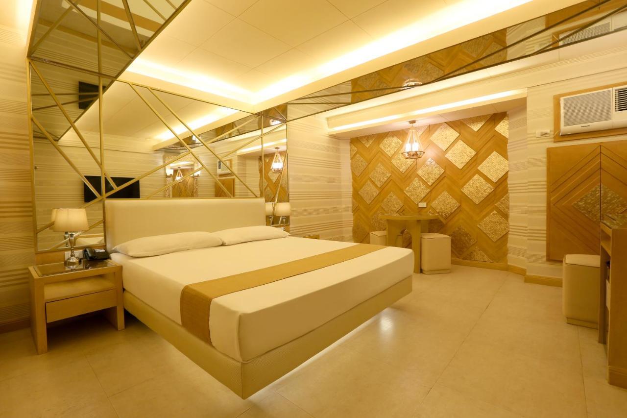 Hotel Ava Cuneta Pasay Exterior photo