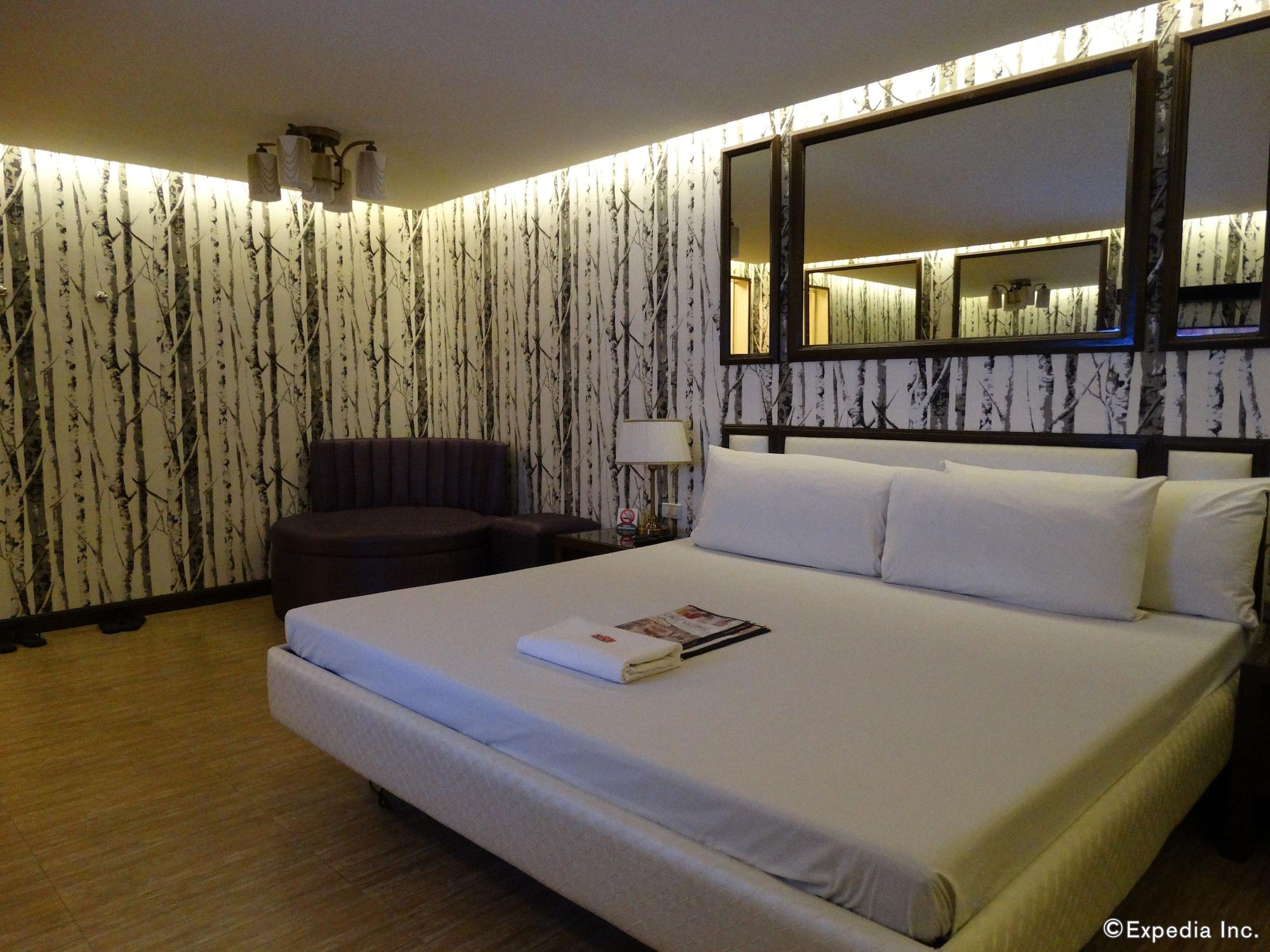 Hotel Ava Cuneta Pasay Exterior photo