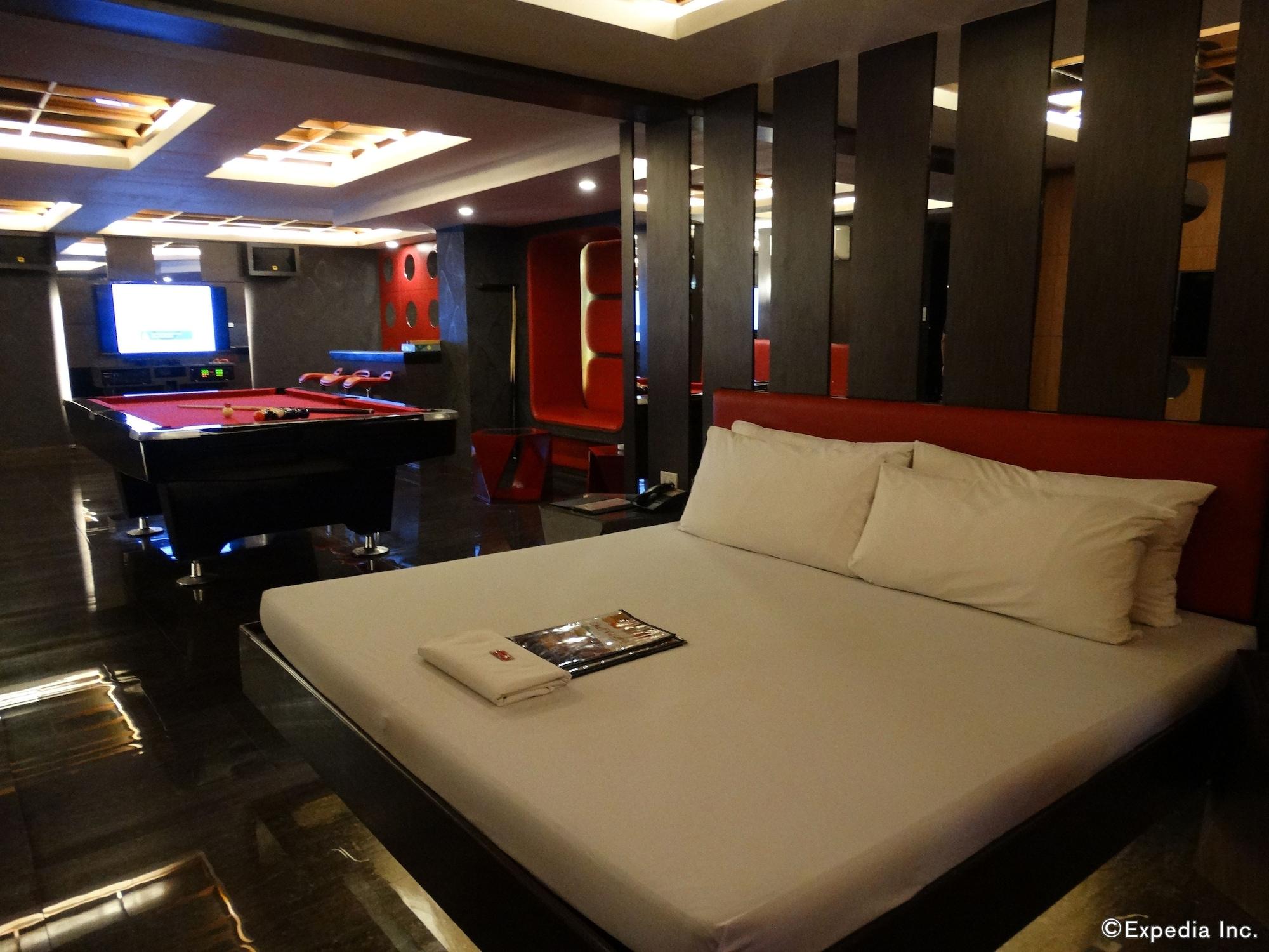Hotel Ava Cuneta Pasay Exterior photo